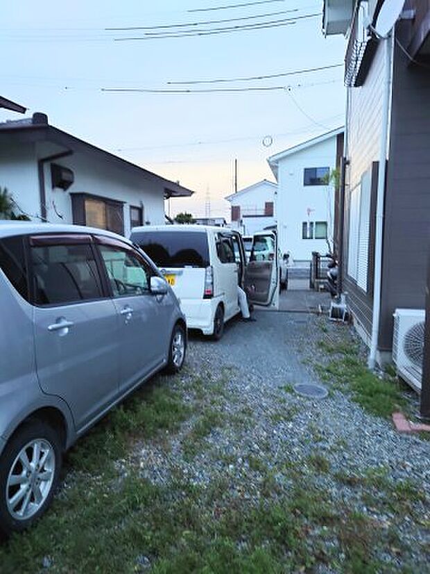 3台以上駐車出来ます