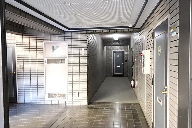 1階共用廊下（2024年2月撮影）