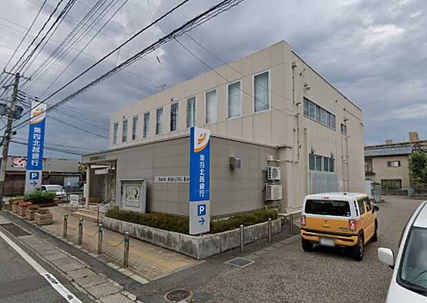 第四北越銀行石山中央支店　1167ｍ