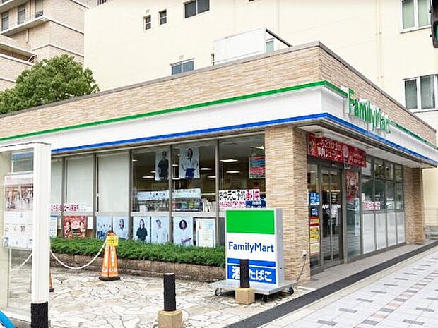 【コンビニエンスストア】ファミリーマート　内本町西店まで179ｍ