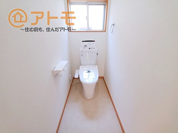 年代を問わず使いやすい洗浄機能付きのトイレ♪