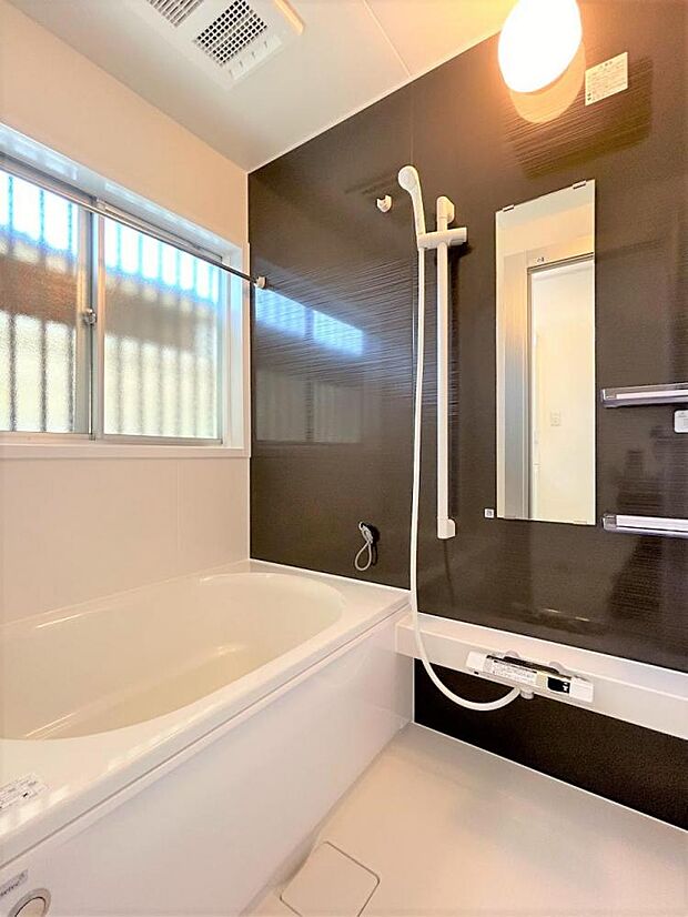 【内外装リフォーム中5/3更新】浴室はハウステック製の新品のユニットバスに交換します。新品のお風呂で1日の疲れをゆっくり癒すことができますよ。お手入れのしやすい0.75坪タイプ。