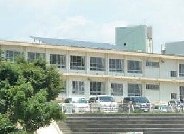 西尾小学校 790m