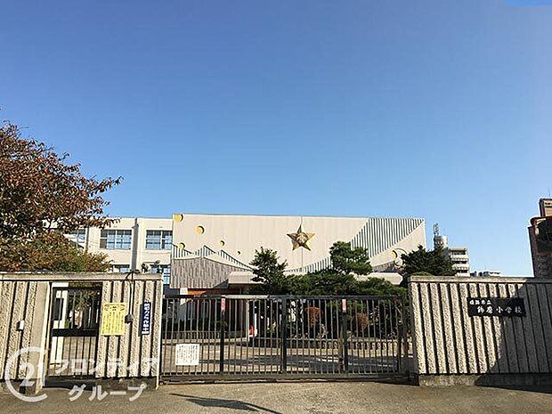 徒歩3分。姫路市立飾磨小学校　徒歩20分。 230m