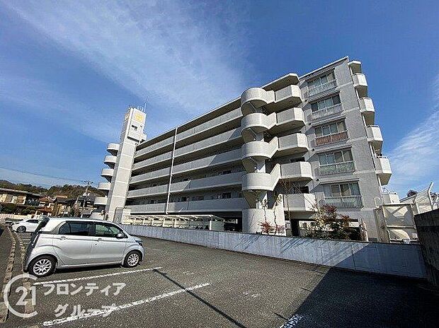             ロワイヤル安室　中古マンション
  