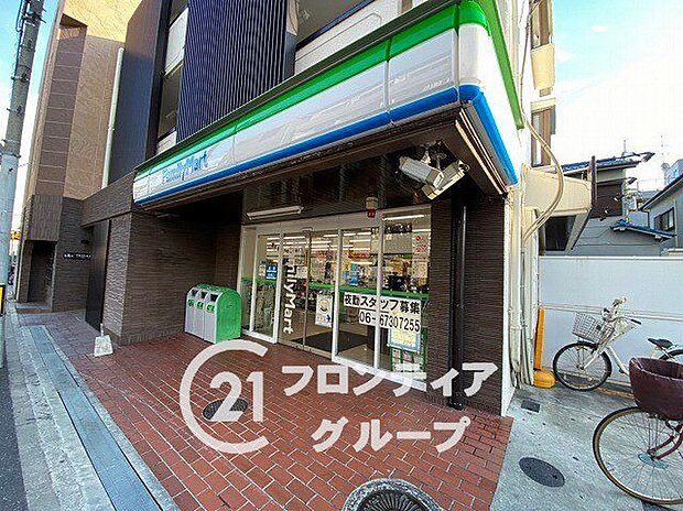 ファミリーマート東大阪近江堂店徒歩9分。 670m