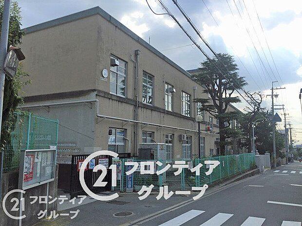 東大阪市立石切小学校 徒歩16分。 1260m