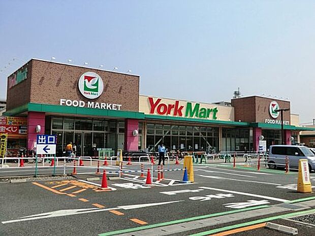 【スーパー】ヨークマート　草加店まで266ｍ