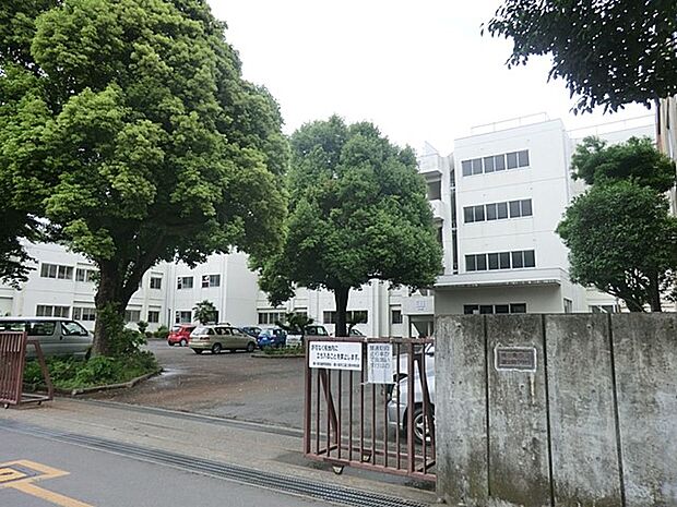 中学校 1300m 鶴ヶ島市立富士見中学校