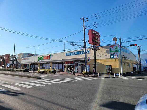 ヨークマート柳崎店 【営業時間9：00〜22：00】 セブン＆アイグループの地域に根付いたスーパーです。