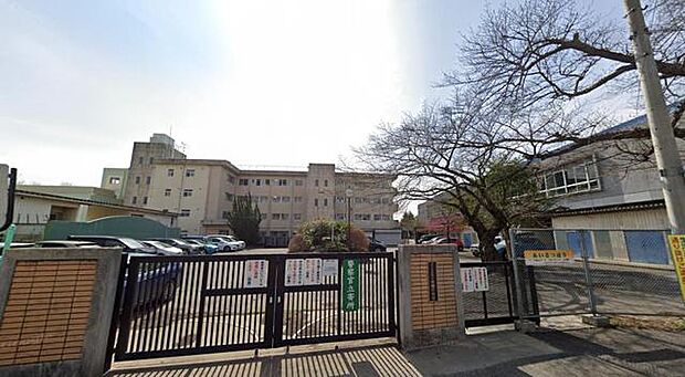 さいたま市立岩槻中学校（1370m）