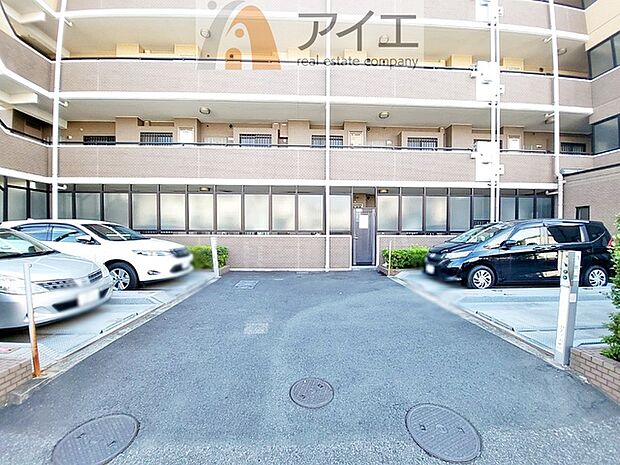 駐車場があるため車通勤の方にも安心なマンションです