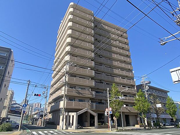 高階層11階角部屋、ペット可、二面バルコニー、壁芯87平米の3LDK！「浜松」駅まで徒歩約10分（約750m）と利便性良好です！敷地内駐車場有です！