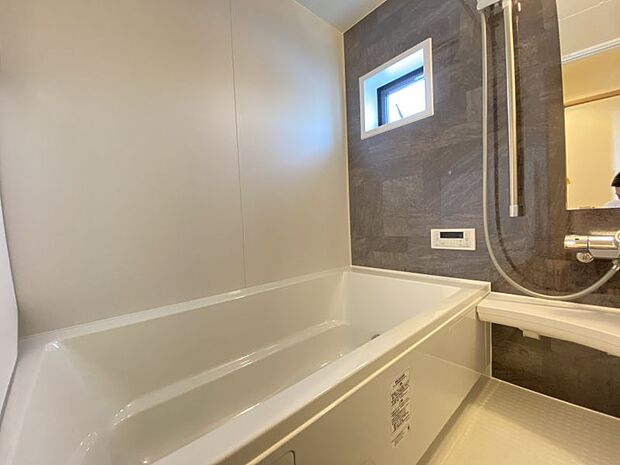 窓付きの浴室は換気もしっかりでき、室内を清潔に保てます。