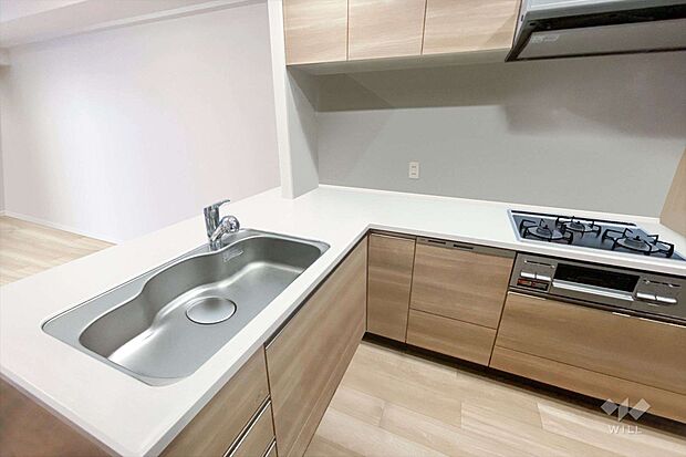 キッチン（CG加工済み）L字型キッチンで調理のしやすい形状です。食洗機付きのため洗い物も楽ちんです。