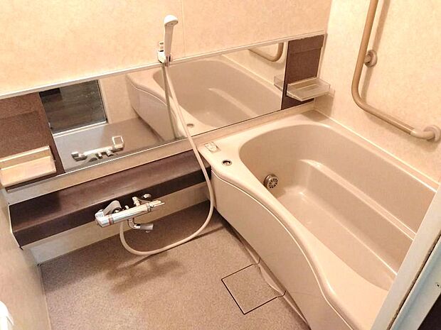 浴室ユニットバスのリフォーム後も、清潔に保たれております。