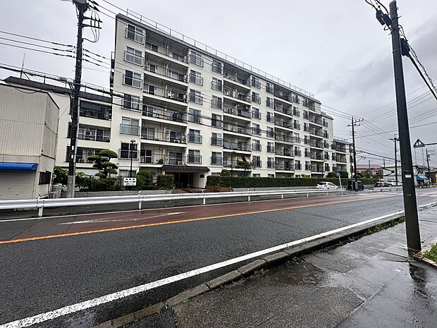 小田急小田原線「小田急相模原」駅まで徒歩約10分、地上7階建てマンションの3階居室のご紹介です。