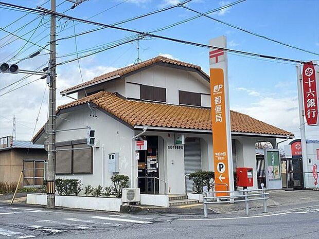 笠松中野郵便局 820m