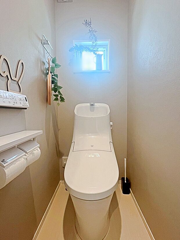 綺麗・スッキリ・快適なウォシュレット付トイレでくつろげる空間です。
