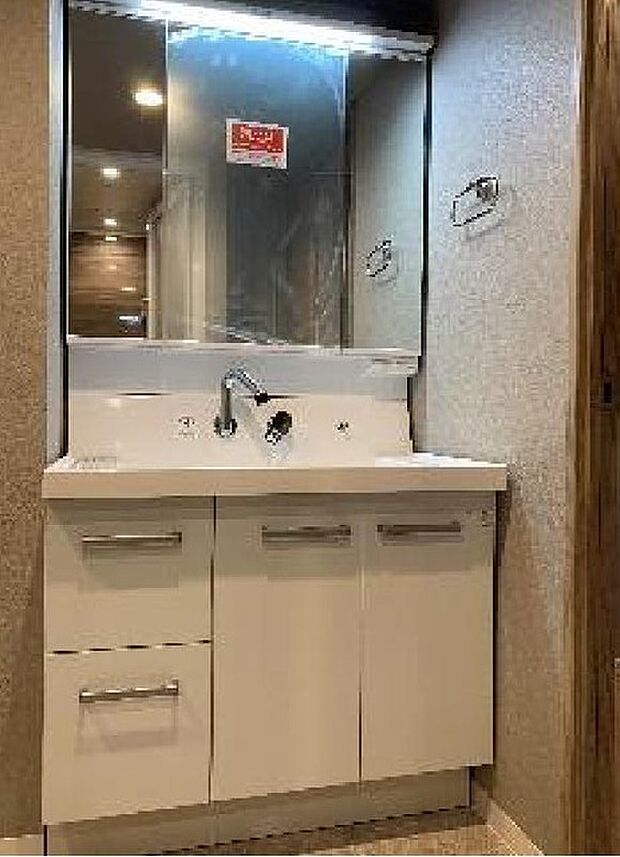 三面鏡・シャワー水栓洗面化粧台