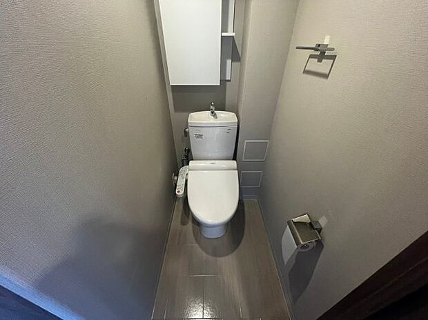 コンパクトで使いやすいトイレです（リフォーム前）