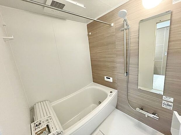 ■□■浴室■□■ユニットバス新規交換☆清潔感のあるバスルーム！日々の疲れも癒せそうですね♪☆浴室乾燥機付き！☆