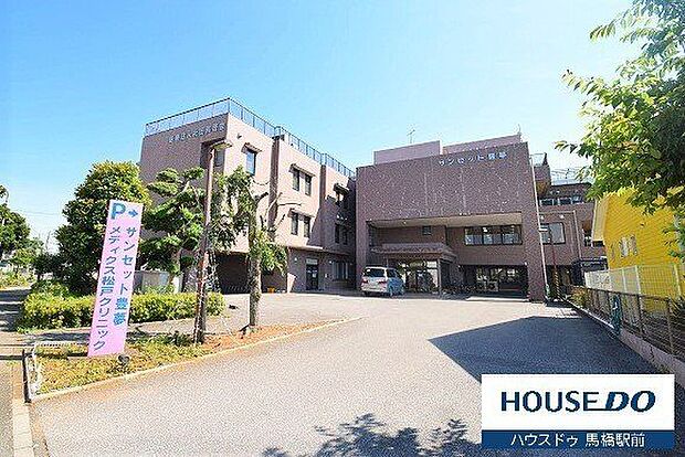 メディクス松戸クリニック有料老人ホームの一階に併設しており、松戸市を中心とした高齢者施設に訪問診療を行っています。内科診療に加え、皮膚科・精神科の専門医師による訪問診療も行っています 600m
