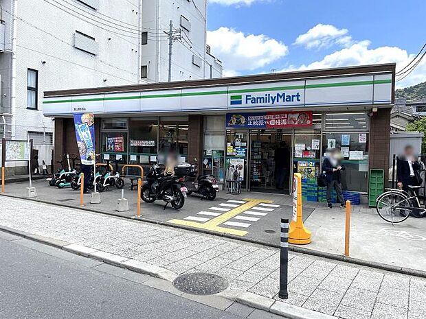 ファミリーマート 東山清水坂店