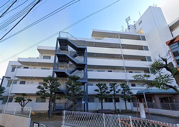 「サンコート所沢」6階建てマンション、西武新宿線「航空公園」駅より徒歩21分の立地