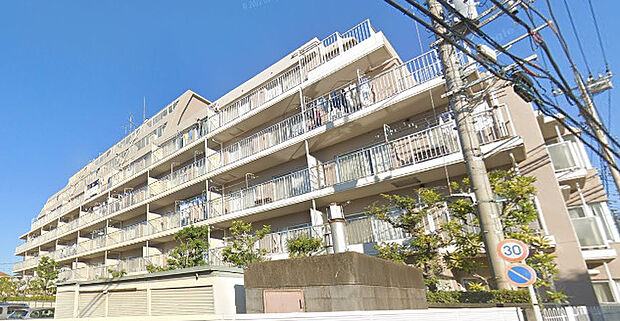 「メイツ浦和」7階建てマンション、JR京浜東北線「北浦和」駅よりバス25分、バス停「領家」徒歩2分の立地