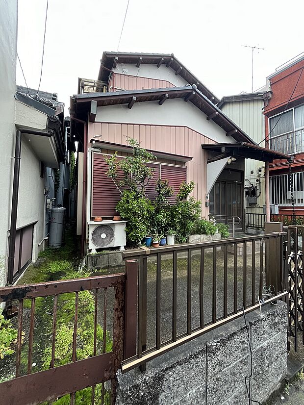                           埼玉高速鉄道 鳩ヶ谷駅まで 徒歩12分
      