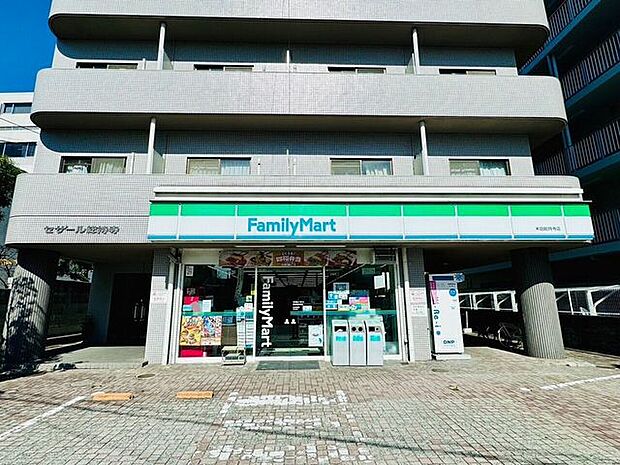 ファミリーマート米田総持寺店 850m