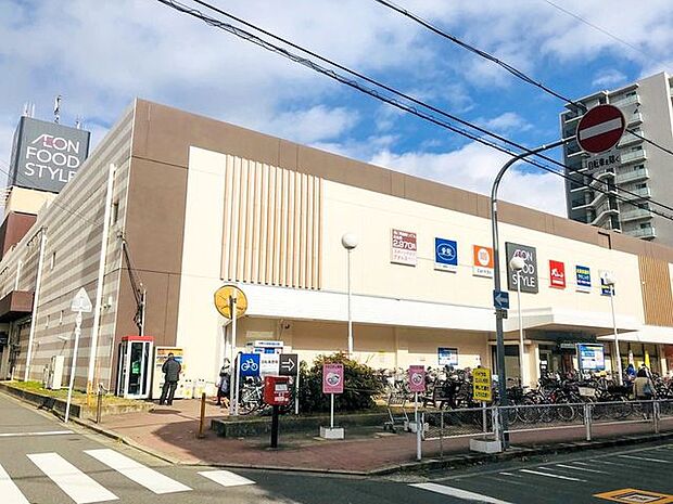 イオンフードスタイル摂津富田店 360m