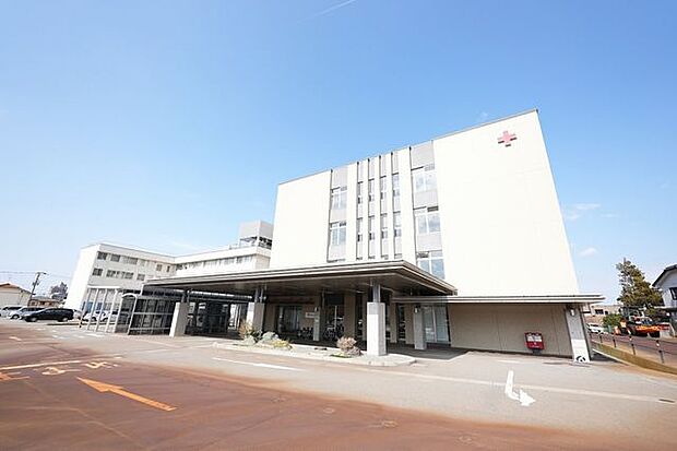 金沢赤十字病院 900m