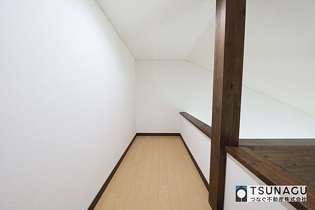 2階ロフトです。収納スペースとして活用できるので、お部屋をいつでもすっきりとさせておくことができます！