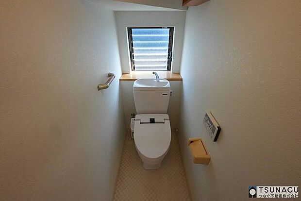 温水洗浄便座付のトイレです、使用感もなくきれいな状態です。