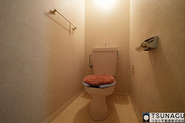 洋式のトイレが設置されております。