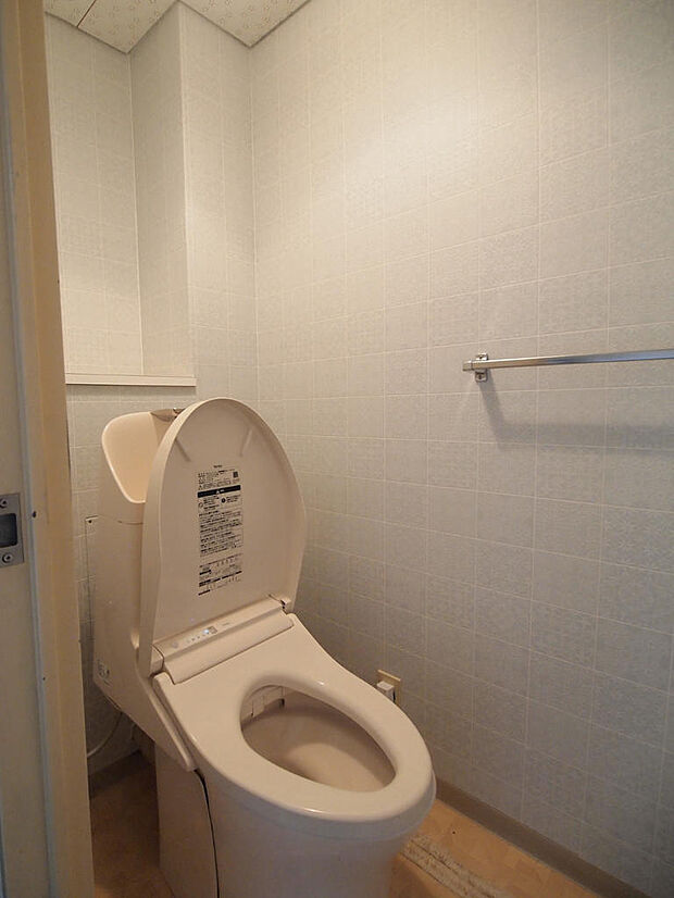 【トイレ】ウォシュレット機能が搭載されており、快適にご使用いただけます。