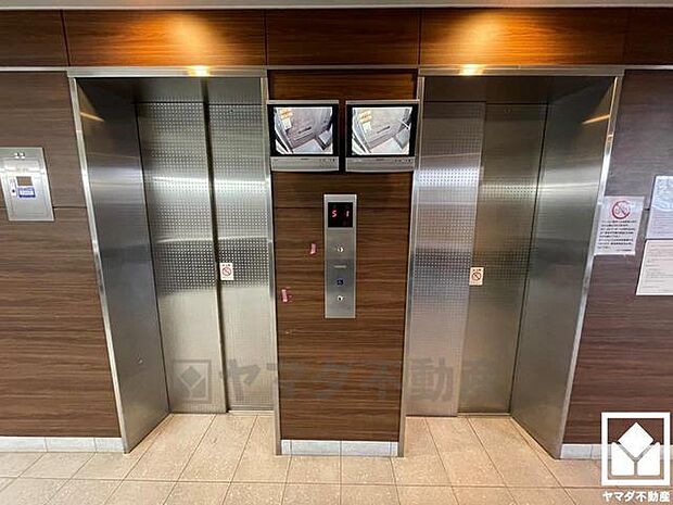 【エレベーター】　ベビーカーでの移動時や重い荷物を持っている時に便利なエレベーター付きです。2基あるので朝も込み合いにくいです。