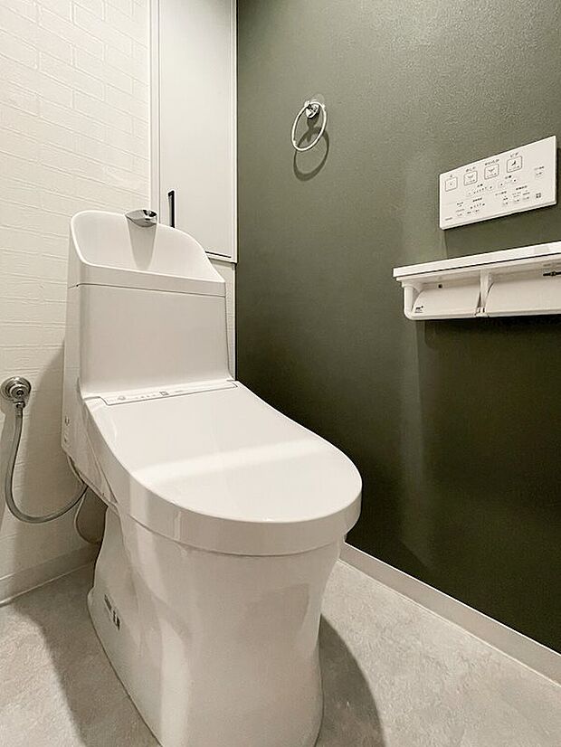 トイレを新調！！洗浄機能付き便座、トルネード洗浄機能付きで清掃のしやすいトイレです。