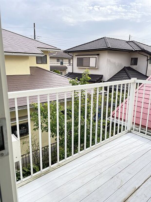 周辺は静かな住宅街です。