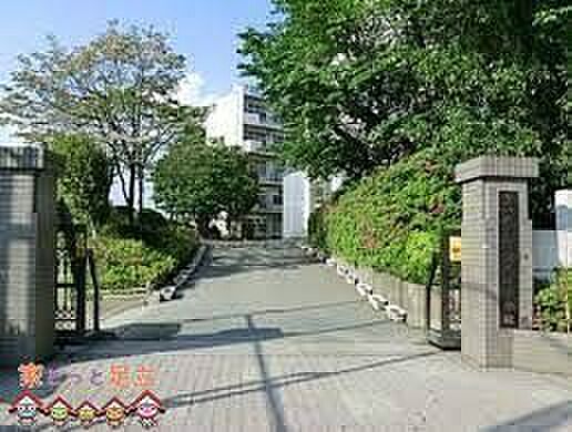 さいたま市立木崎中学校 徒歩7分。 530m