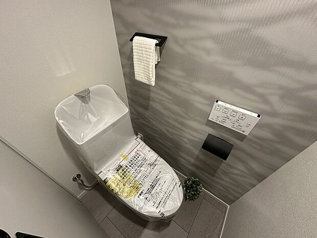 機能性とデザイン性を兼ね備えたウォッシュレットトイレ