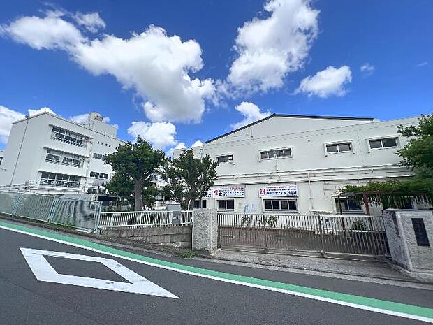 横浜市立希望が丘中学校まで約1320m（徒歩17分）