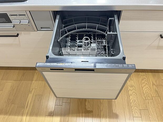 【リフォーム済】キッチンは、食洗器付きなので洗い物も楽ですね
