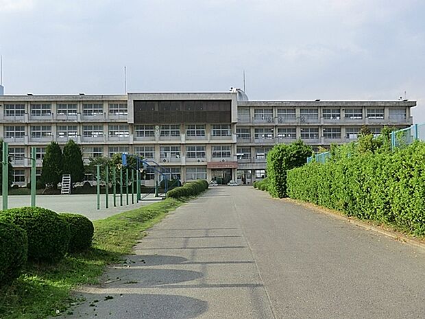大穂中学校（5900m）
