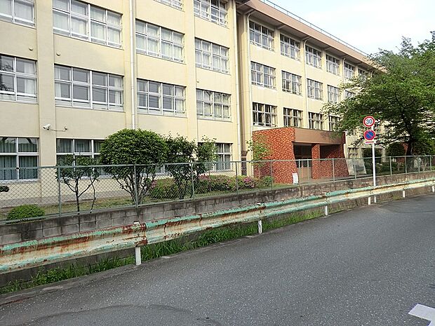 中学校 450m 昭島市立多摩辺中学校