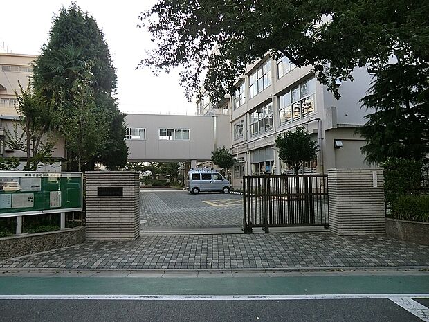 中学校 500m 練馬区立石神井南中学校