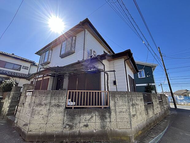 小学校と公園まで徒歩約4分と子育てにも嬉しい環境です♪