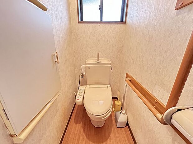 2階トイレです！階段の上り下りをせずに済むのは嬉しいポイントです！